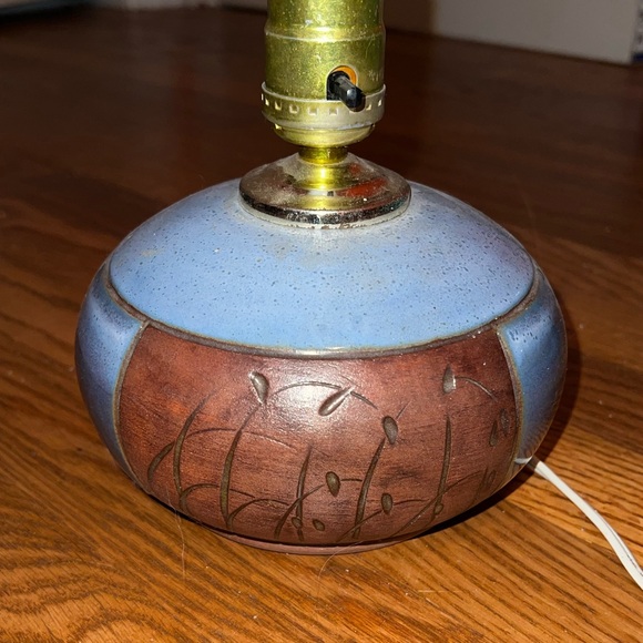 Vintage Ceramic Pottery Painted Signed Table Lamp Blue Brown - Picture 4 of 13